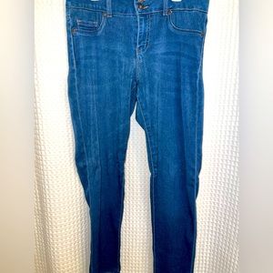 Denim Celebrity Gold Skinny Jeans in Queen Dark. Gently used. Size 10